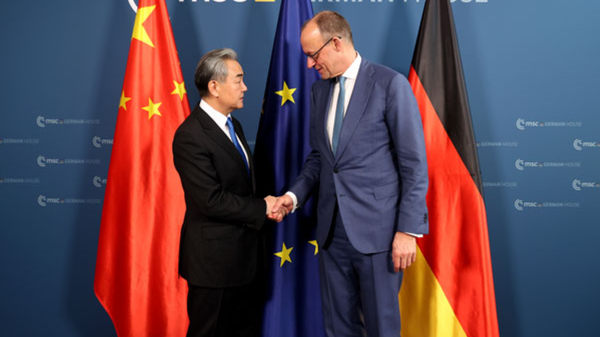 德國總理默茨會見王毅 - 俄羅斯衛星通訊社