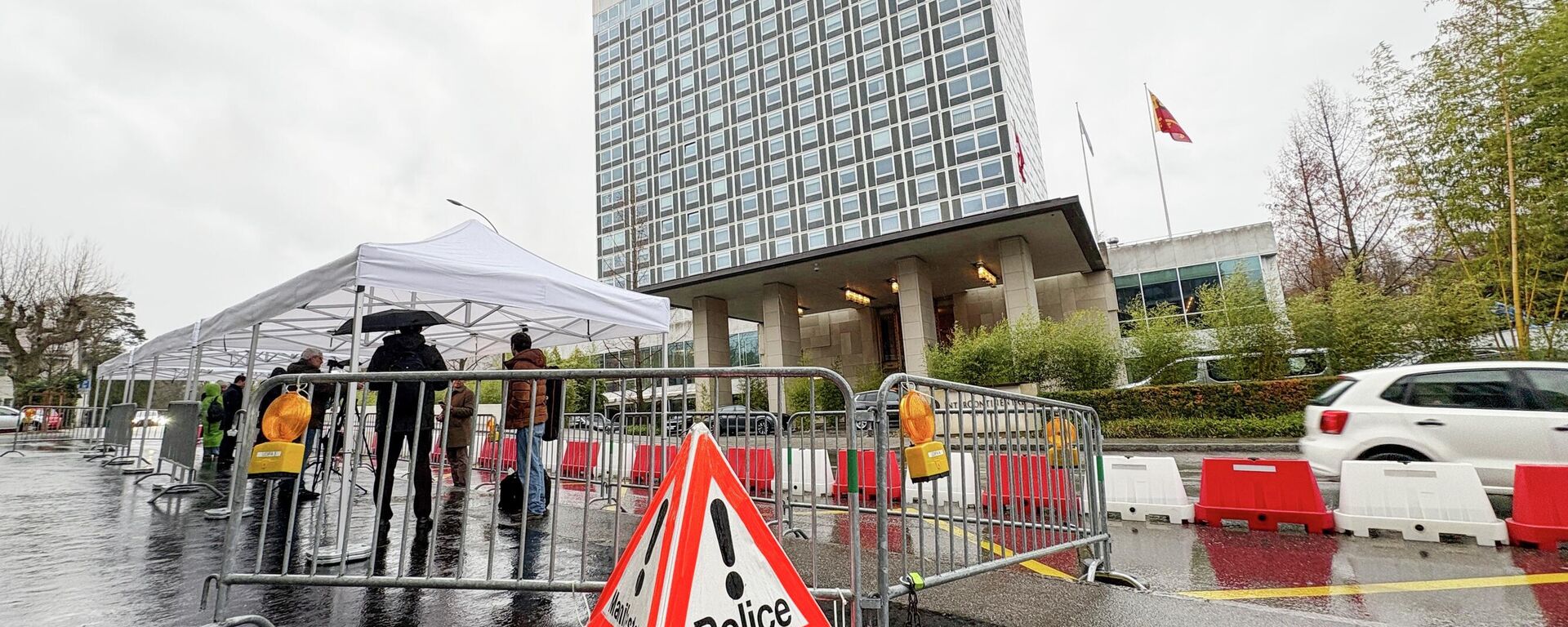 俄美烏三方談判結束 - 俄羅斯衛星通訊社, 1920, 18.02.2026