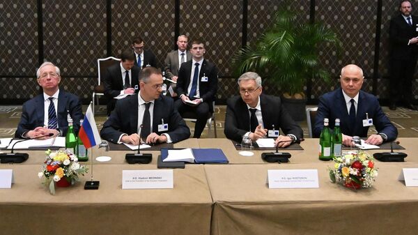 克宫：俄方希望乌问题三方会谈在时间表协调一致后能恢复 - 俄罗斯卫星通讯社