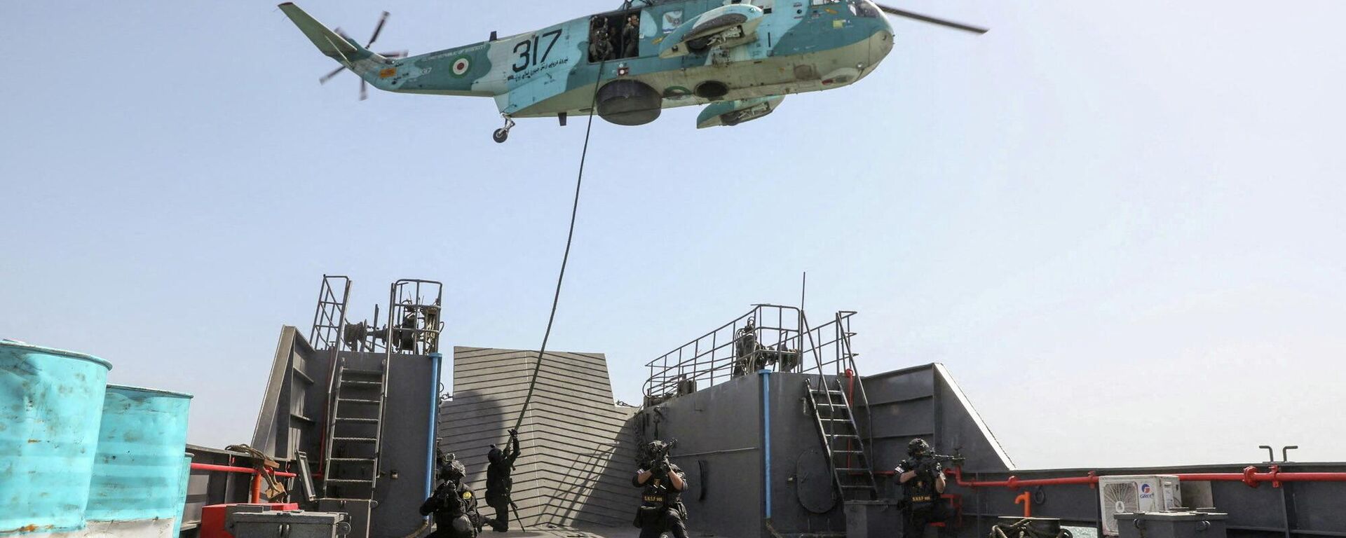 伊朗称袭击了位于科威特的美军基地 - 俄罗斯卫星通讯社, 1920, 02.03.2026