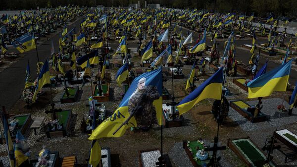 军事专家：巨大损失导致乌克兰前线兵力空虚、部队分散 - 俄罗斯卫星通讯社