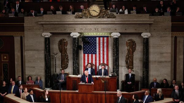 特朗普回应美国最高法院推翻其关税政策：令人遗憾 - 俄罗斯卫星通讯社