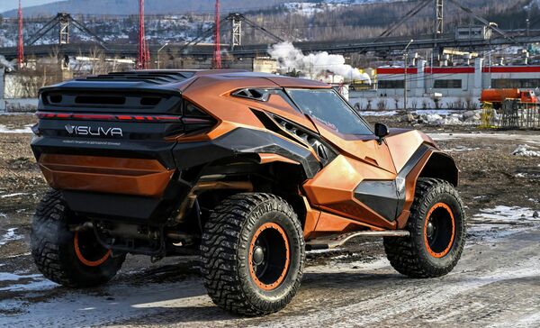 维苏瓦位于克拉斯诺亚尔斯克的工厂展出了一款高端全地形车Visuva S2原型车，该车用于对新技术方案测试。 - 俄罗斯卫星通讯社