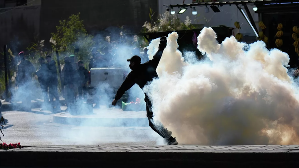 中東多個國家爆發了針對美國的大規模抗議活動。 中東多個國家爆發了針對美國的大規模抗議活動。 - 俄羅斯衛星通訊社