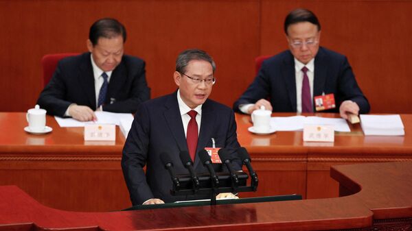 中國政府工作報告：發揮新型舉國體制優勢，全鏈條推進關鍵核心技術攻關 - 俄羅斯衛星通訊社