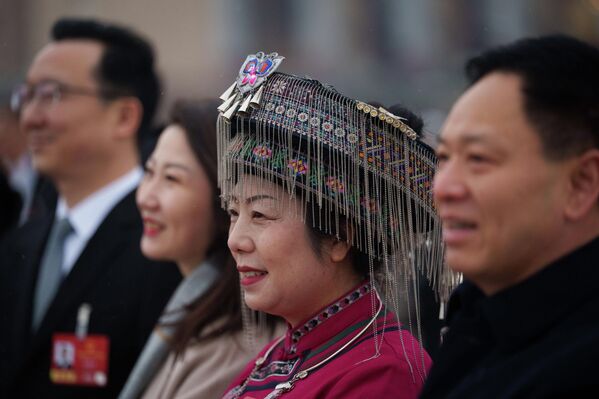 少数民族代表抵达人民大会堂 少数民族代表抵达人民大会堂 - 俄罗斯卫星通讯社