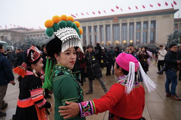 少数民族代表抵达会场 少数民族代表抵达会场 - 俄罗斯卫星通讯社