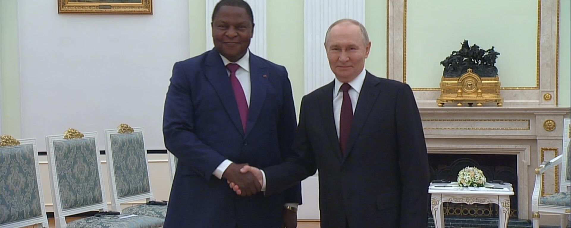 普京与中非共和国总统图瓦德拉举行会晤 - 俄罗斯卫星通讯社, 1920, 05.03.2026