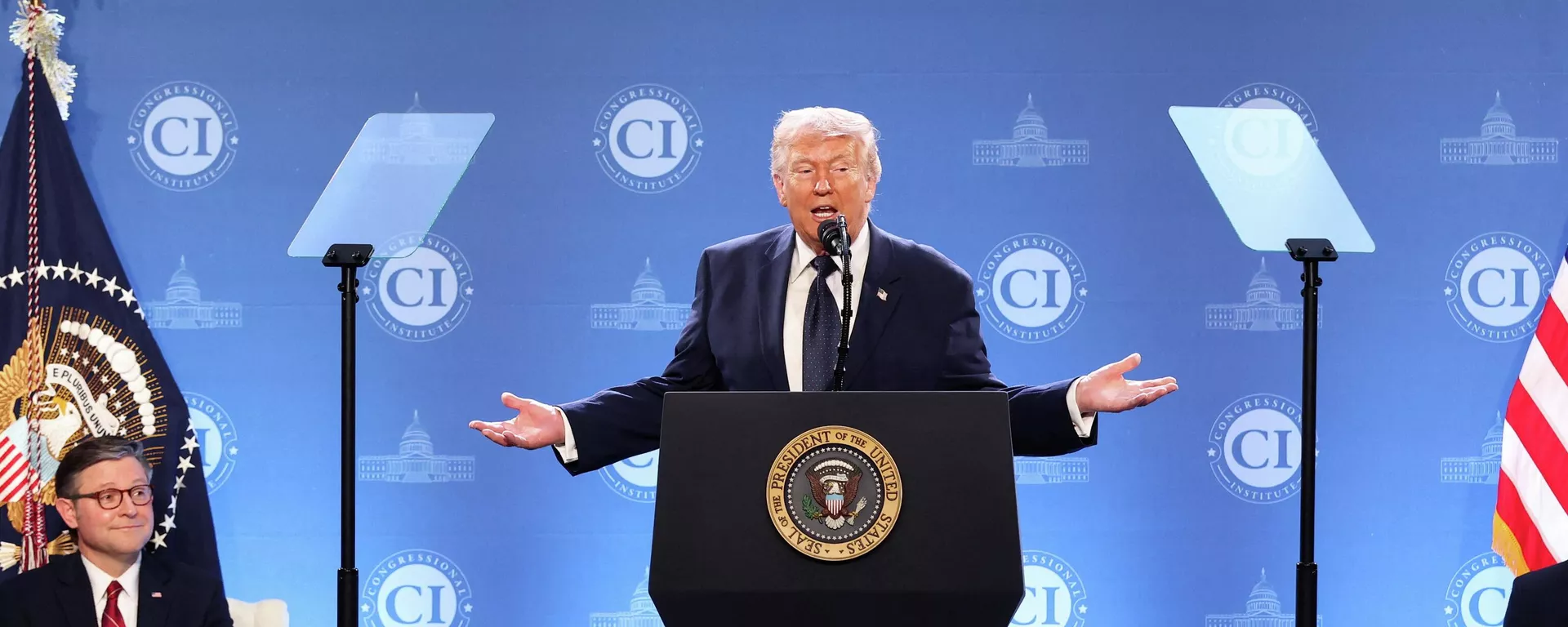 特朗普：国会选举后要么“共产党人”掌权，要么每人发5000美元 - 俄罗斯卫星通讯社, 1920, 03.10.2026