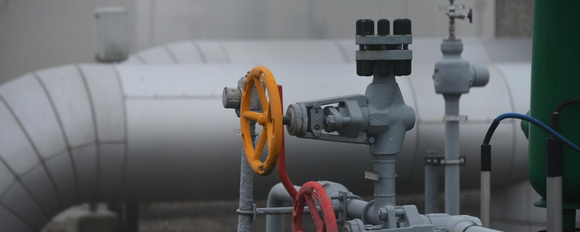 欧盟委员会：欧盟天然气价格因伊朗局势上涨近90%油价上涨40% - 俄罗斯卫星通讯社, 1920, 10.03.2026