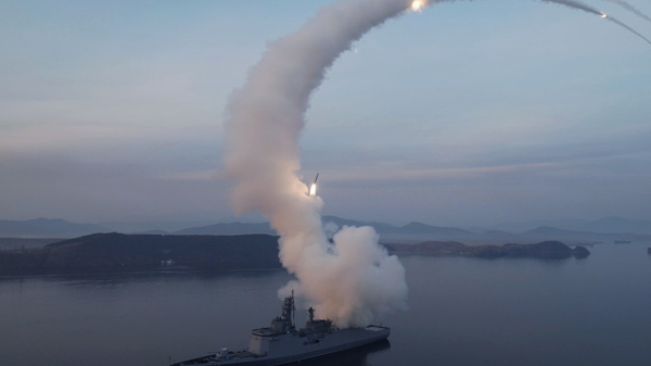 朝鲜“崔贤”号驱逐舰进行战略巡航导弹试射 - 俄罗斯卫星通讯社