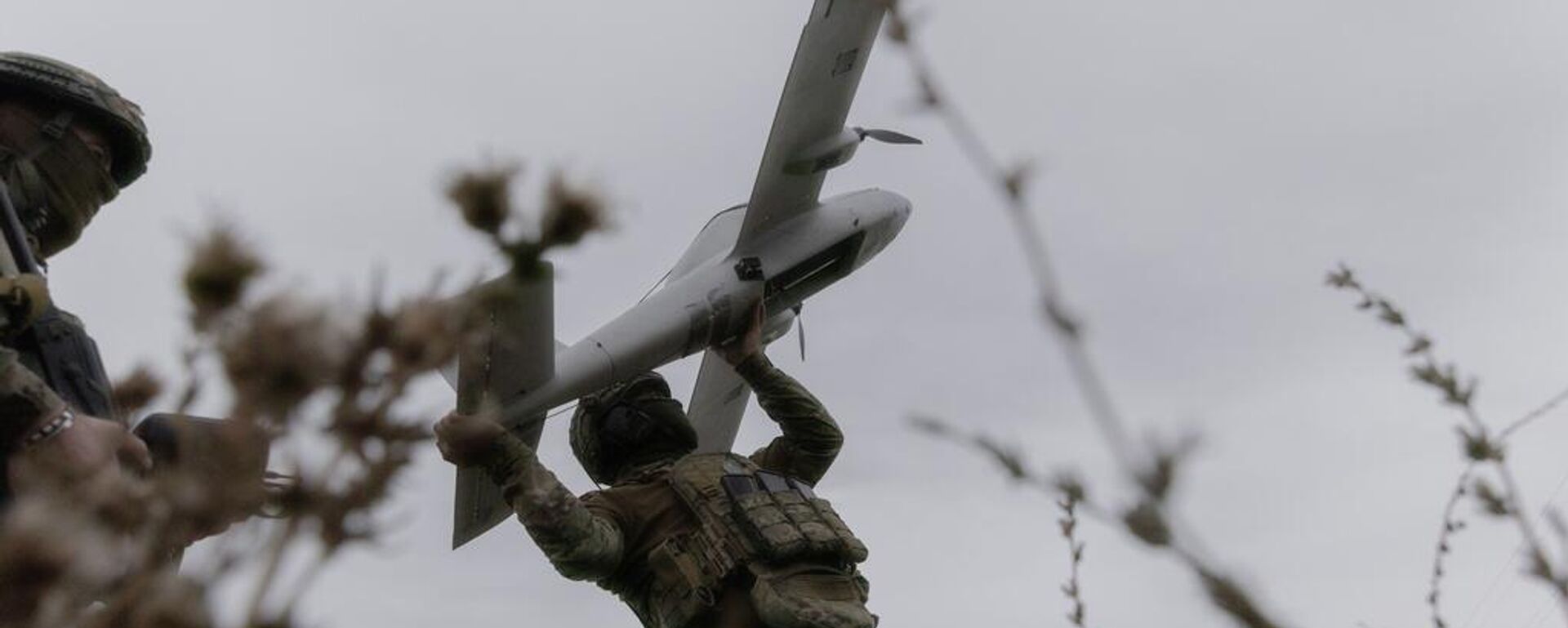 烏克蘭士兵在哈爾科夫州準備發射無人機 - 俄羅斯衛星通訊社, 1920, 14.03.2026
