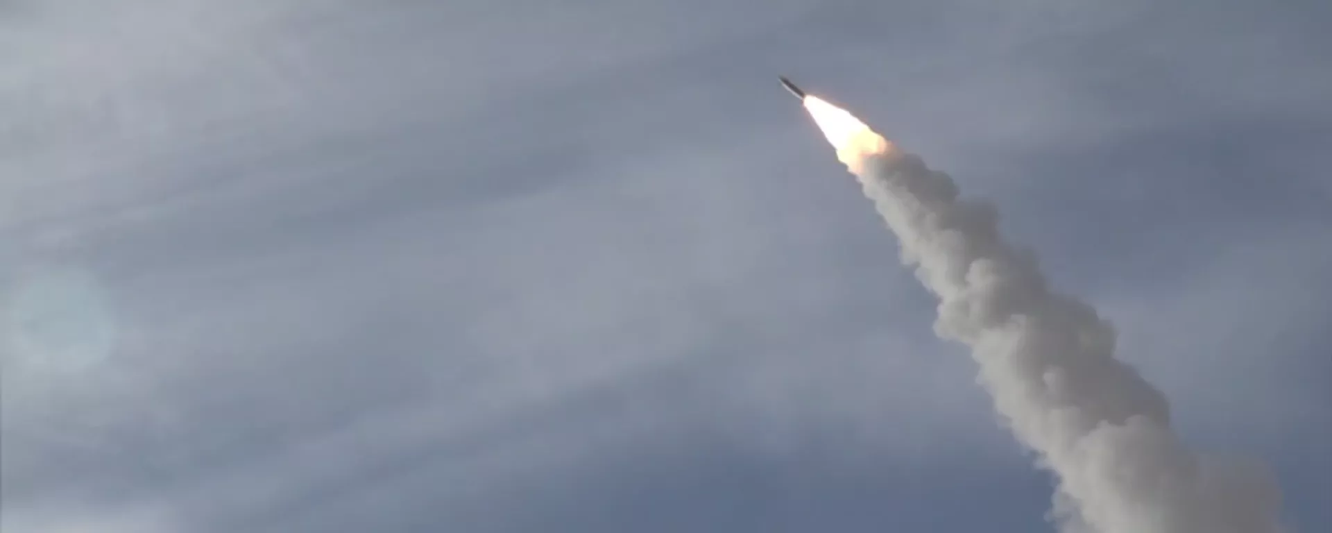 伊朗在美以伊冲突中首次使用塞吉尔中程导弹 - 俄罗斯卫星通讯社, 1920, 15.03.2026