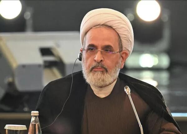 伊朗神學院院長、憲法監護委員會成員、專家會議副主席阿亞圖拉阿里禮薩·阿拉菲 伊朗神學院院長、憲法監護委員會成員、專家會議副主席阿亞圖拉阿里禮薩·阿拉菲 - 俄羅斯衛星通訊社