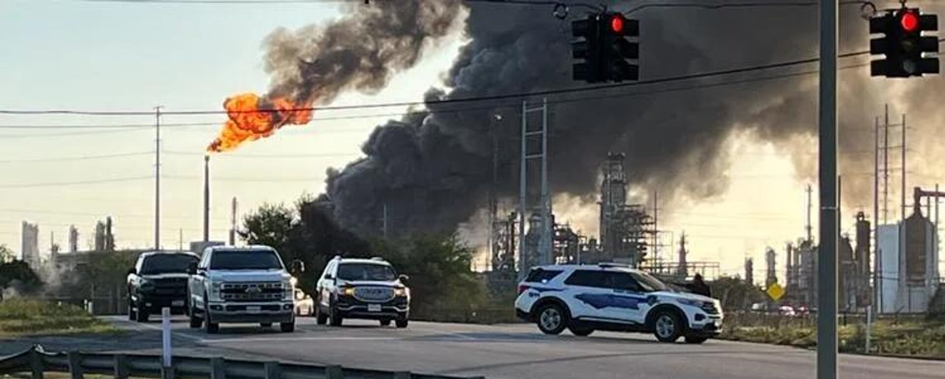 得州瓦莱罗炼油厂发生爆炸 - 俄罗斯卫星通讯社, 1920, 24.03.2026