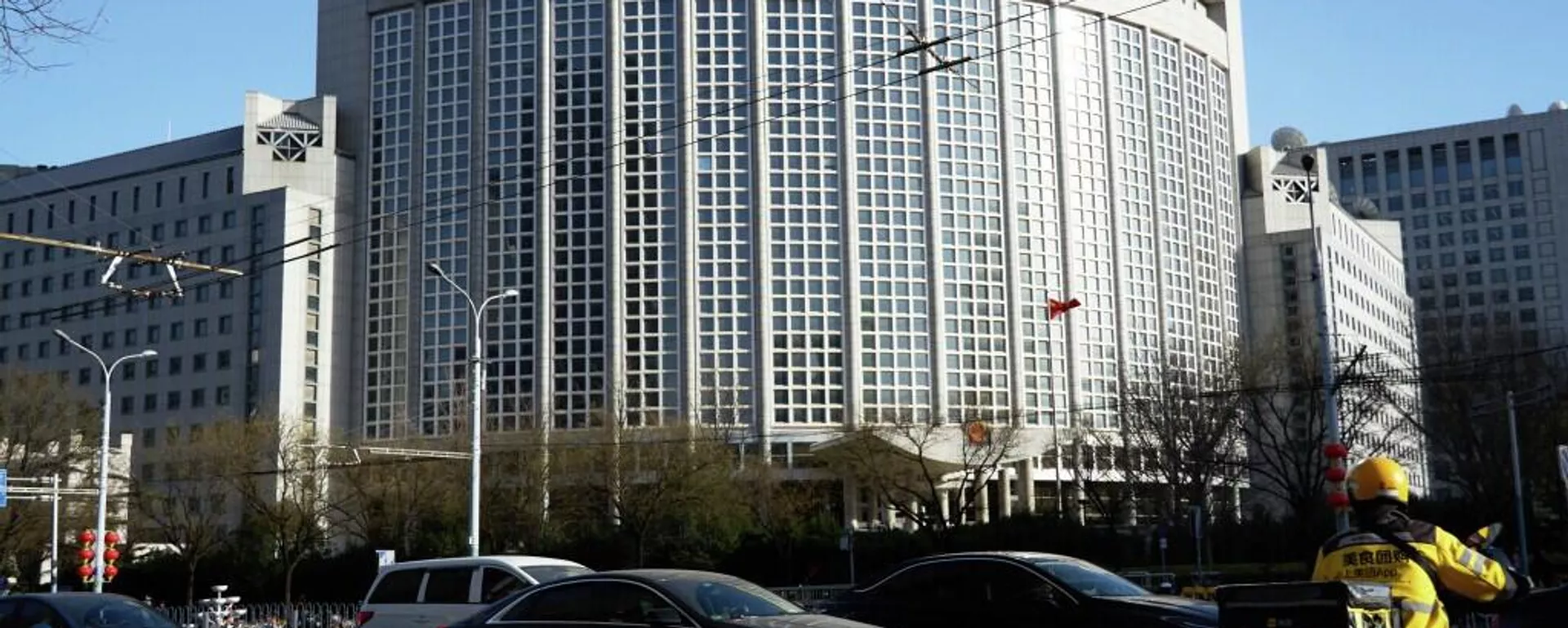 中国外交部：不法之徒闯入中国驻日本大使馆，威胁杀害中国外交人员 - 俄罗斯卫星通讯社, 1920, 24.03.2026