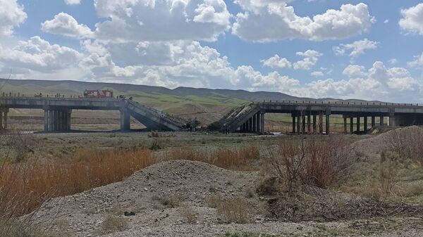 伊媒：伊朗一铁路桥遭袭，造成两人死亡 - 俄罗斯卫星通讯社