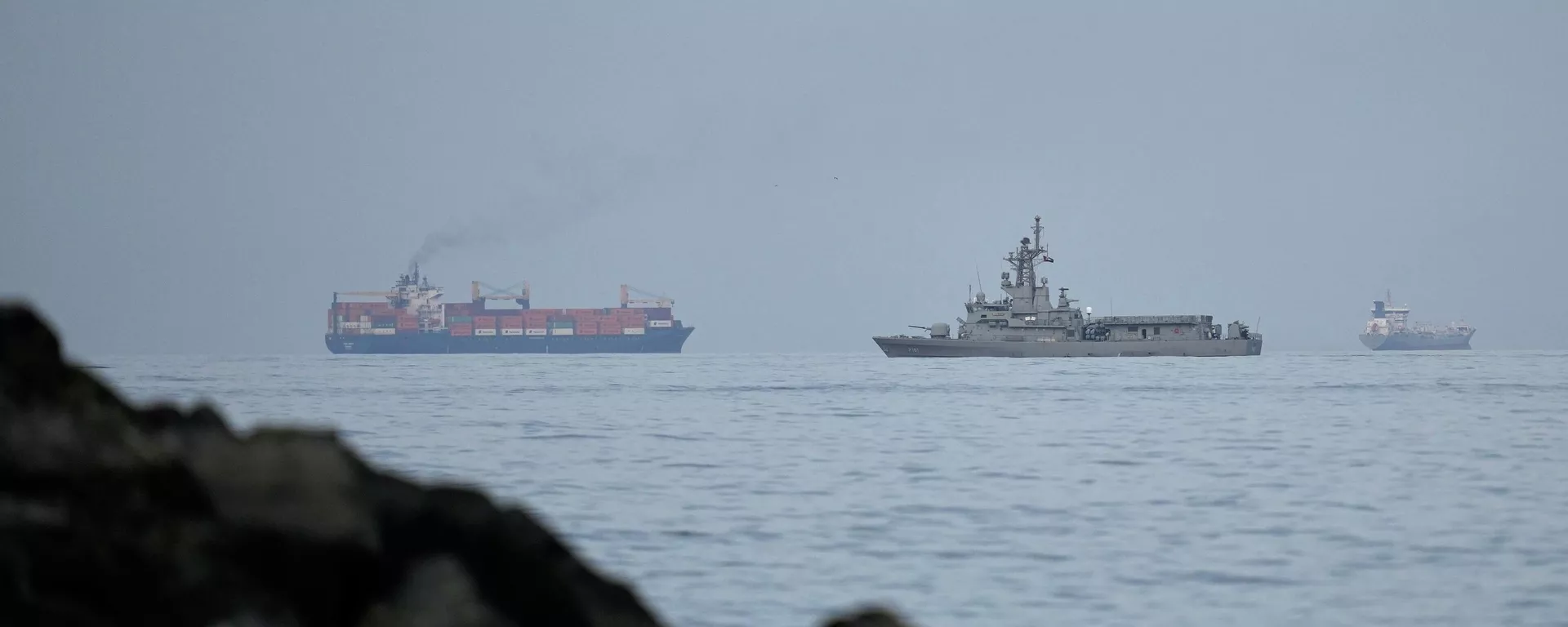 霍尔木兹海峡 - 世界报道, 1920, 15.04.2026