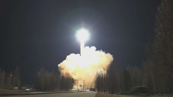 “联盟-2.1b”携载俄国防部卫星从普列谢茨克发射升空 - 俄罗斯卫星通讯社