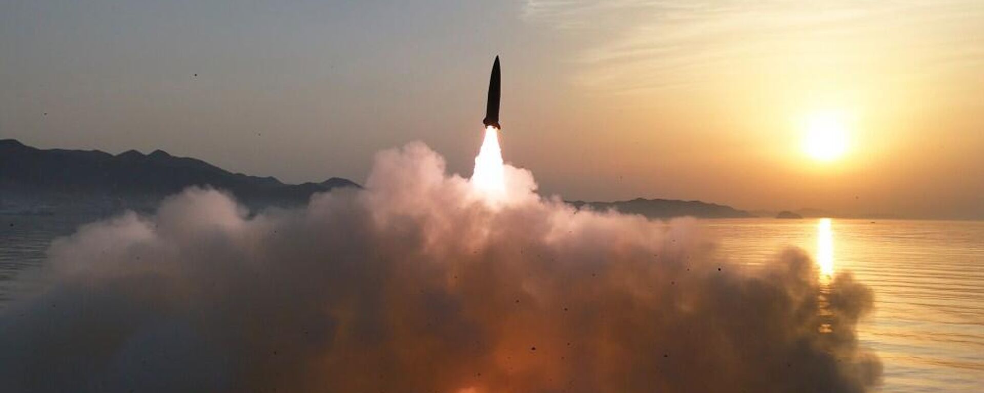 韓媒：朝鮮向黃海發射疑似導彈的不明飛行物 - 俄羅斯衛星通訊社, 1920, 26.05.2026