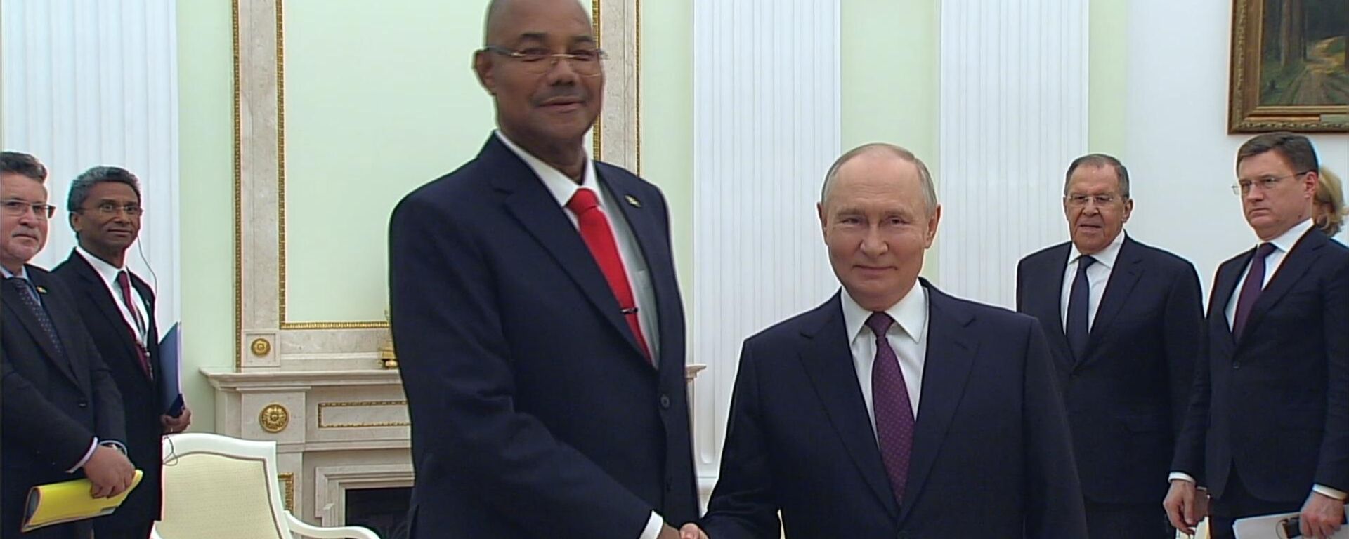 普京：俄塞贸易经济合作规模尚小，仍有提升空间 - 俄罗斯卫星通讯社, 1920, 22.04.2026