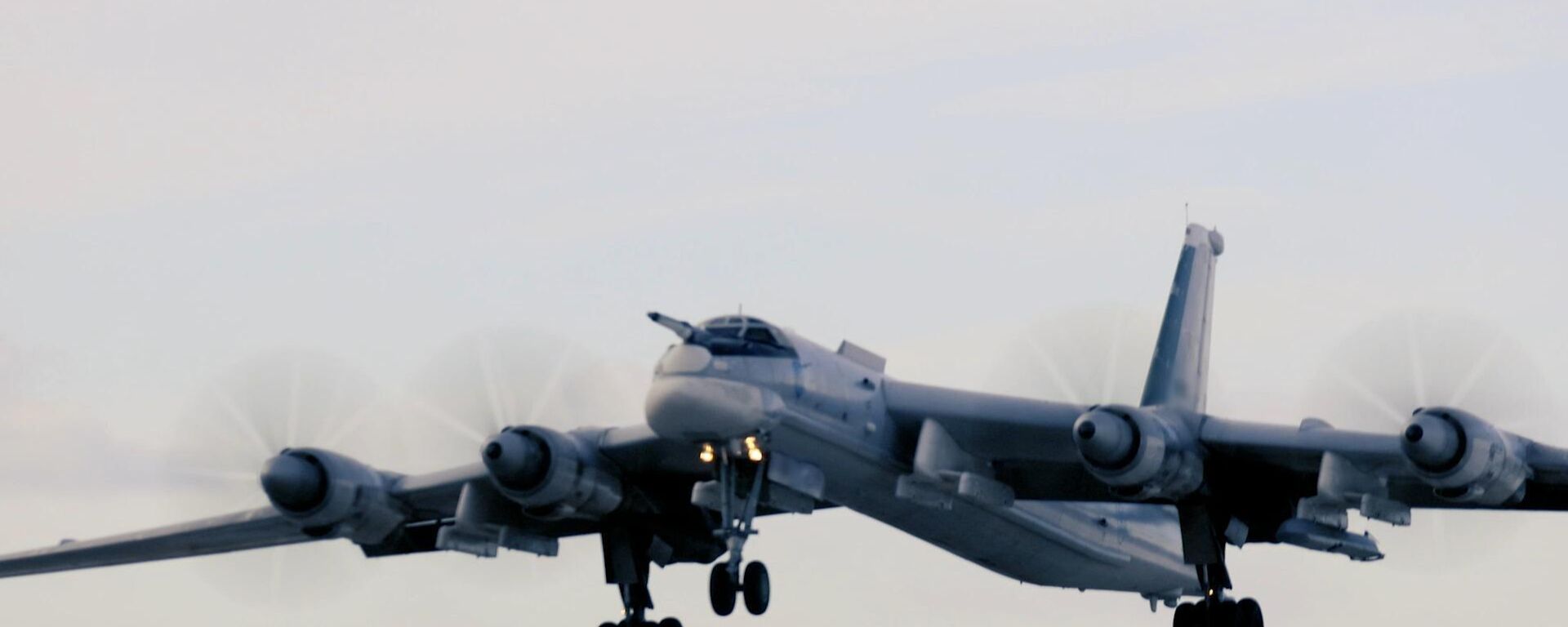 俄軍圖-95MS轟炸機巡航巴倫支海、挪威海中立水域 - 俄羅斯衛星通訊社, 1920, 30.04.2026