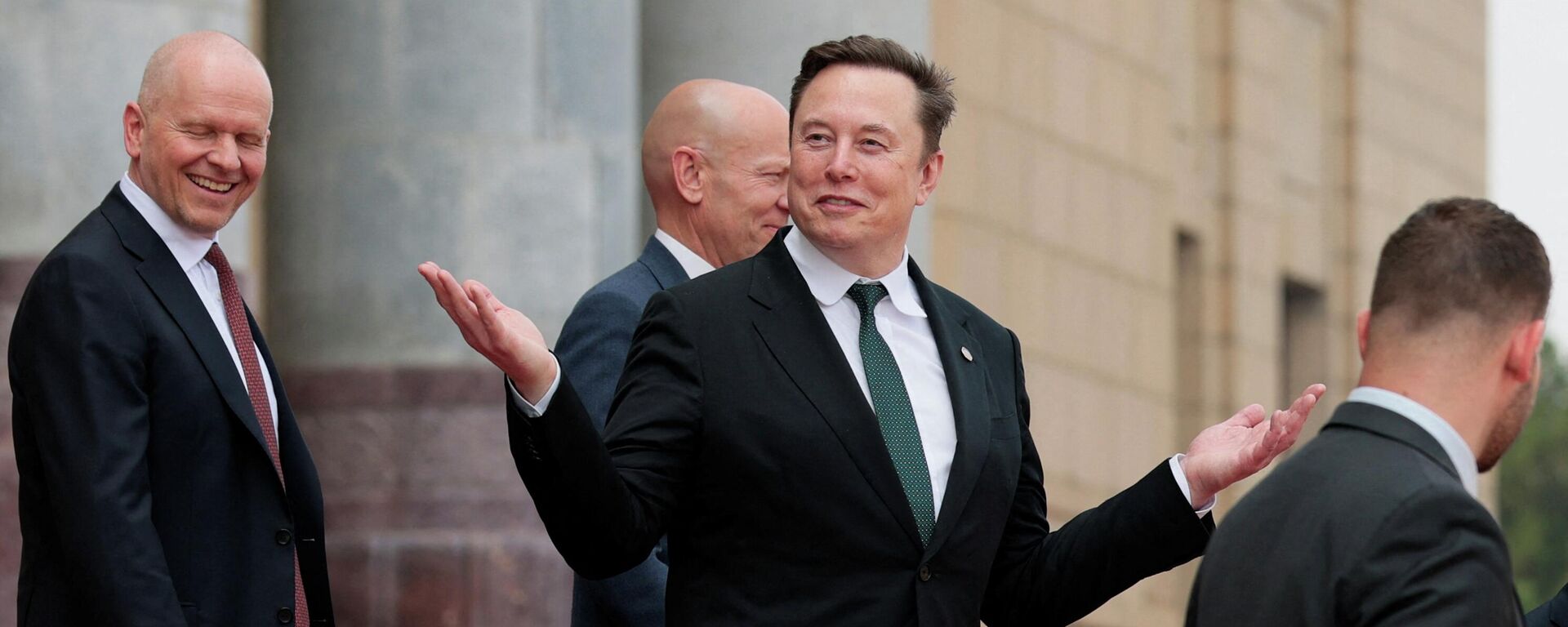 媒体：马斯克在SpaceX完成IPO之后将成为历史上首位万亿富豪 - 俄罗斯卫星通讯社, 1920, 12.06.2026