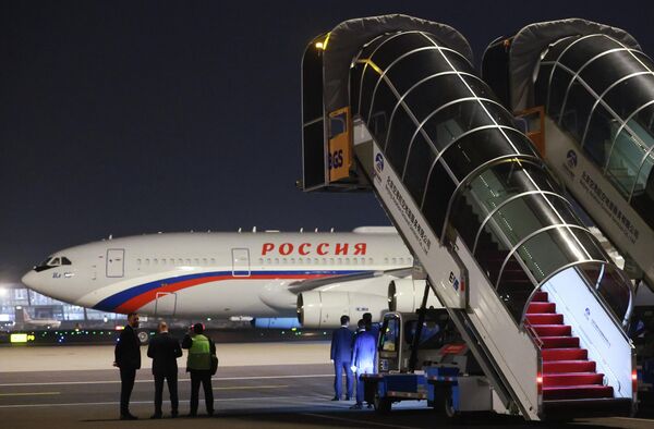 俄羅斯總統弗拉基米爾·普京的專機在北京機場降落。 - 俄羅斯衛星通訊社