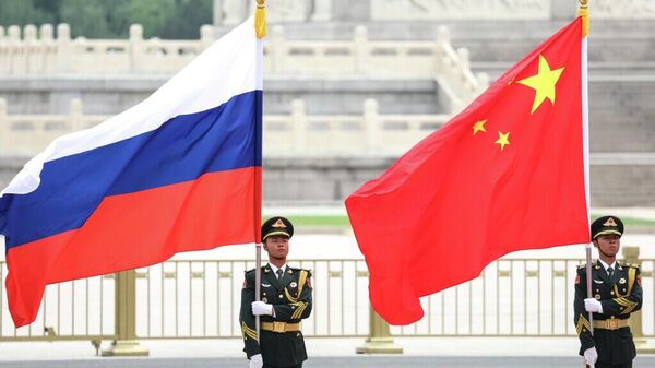 日本專家：俄羅斯和中國討論“柔性遏制”美國以防止東亞戰爭 - 俄羅斯衛星通訊社