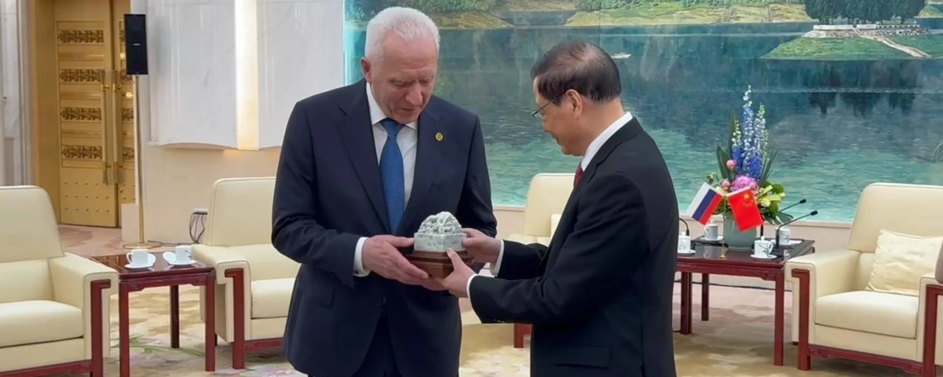 俄中总检察长互赠礼物 - 俄罗斯卫星通讯社, 1920, 27.05.2026