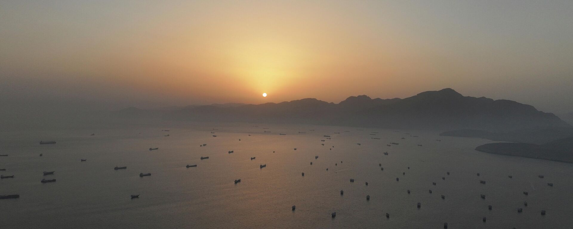 霍爾木茲海峽 - 俄羅斯衛星通訊社, 1920, 09.06.2026
