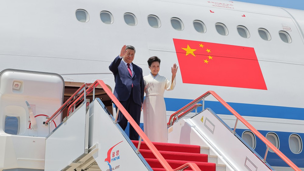 习近平抵达平壤 - 俄罗斯卫星通讯社