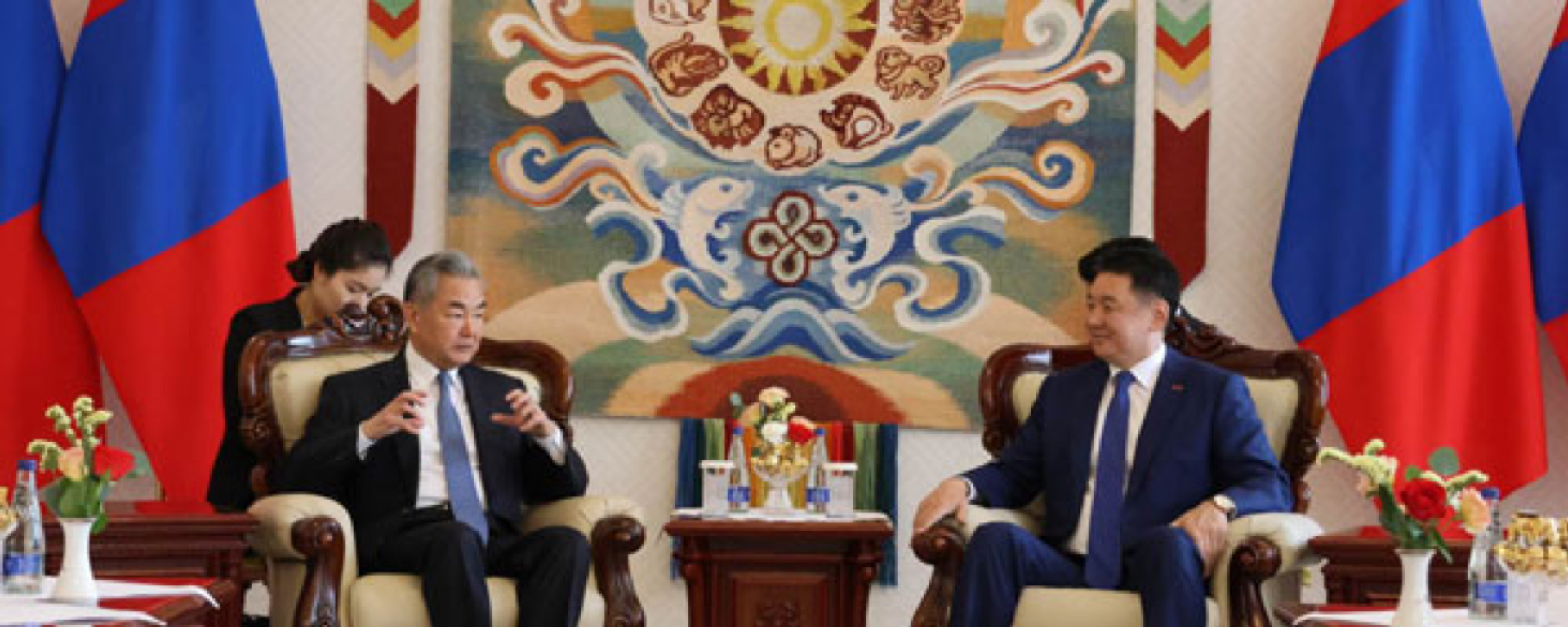 蒙古国总统呼日勒苏赫会见王毅 - 俄罗斯卫星通讯社, 1920, 14.06.2026