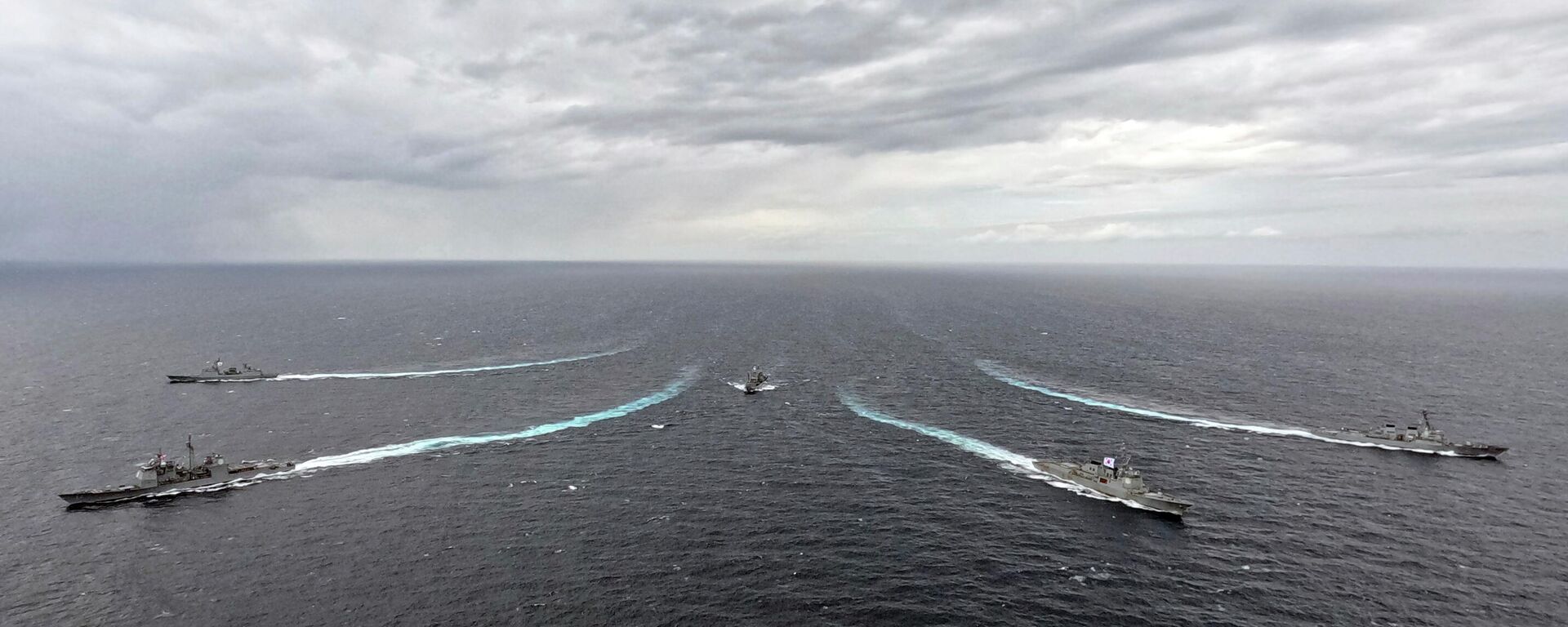 2023年9月25日，美韓兩國在日本海舉行聯合海軍演習時的場景 - 俄羅斯衛星通訊社, 1920, 17.08.2026