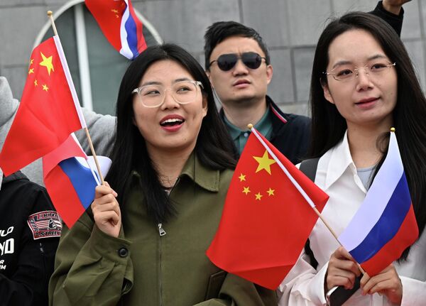 中国海军舰艇在符拉迪沃斯托克港受到欢迎。 中国海军舰艇在符拉迪沃斯托克港受到欢迎。 - 俄罗斯卫星通讯社
