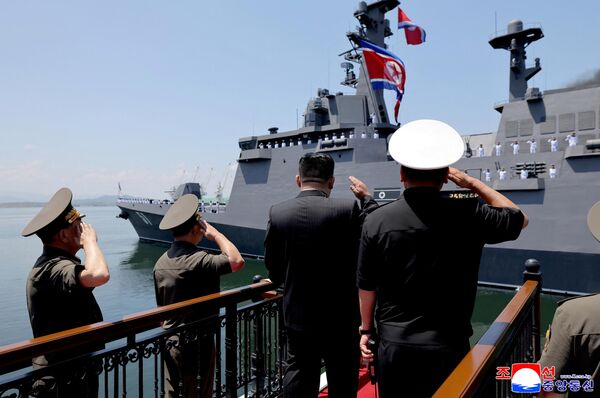 新型驱逐舰“崔贤”号正式入列服役 新型驱逐舰“崔贤”号正式入列服役 - 俄罗斯卫星通讯社