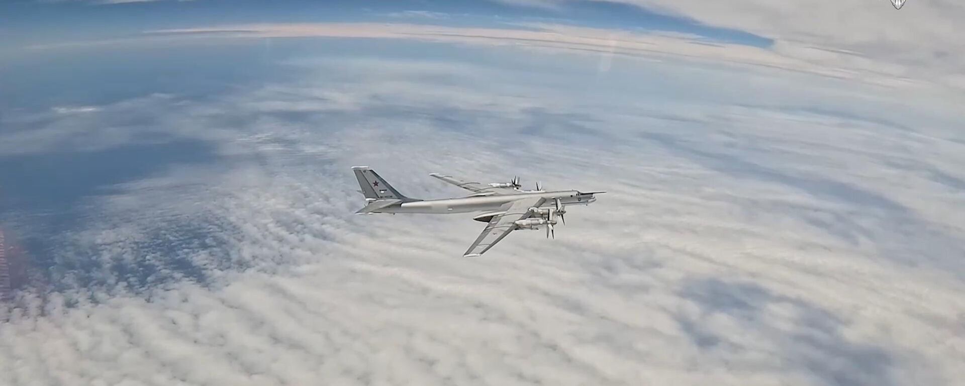 俄图-95MS战略轰炸机在日本海中立水域上空执行例行巡航任务 - 俄罗斯卫星通讯社, 1920, 21.07.2026