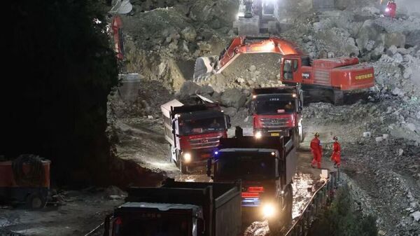 中国重庆山体崩塌找到并确认51人遇难，10人失联 - 俄罗斯卫星通讯社