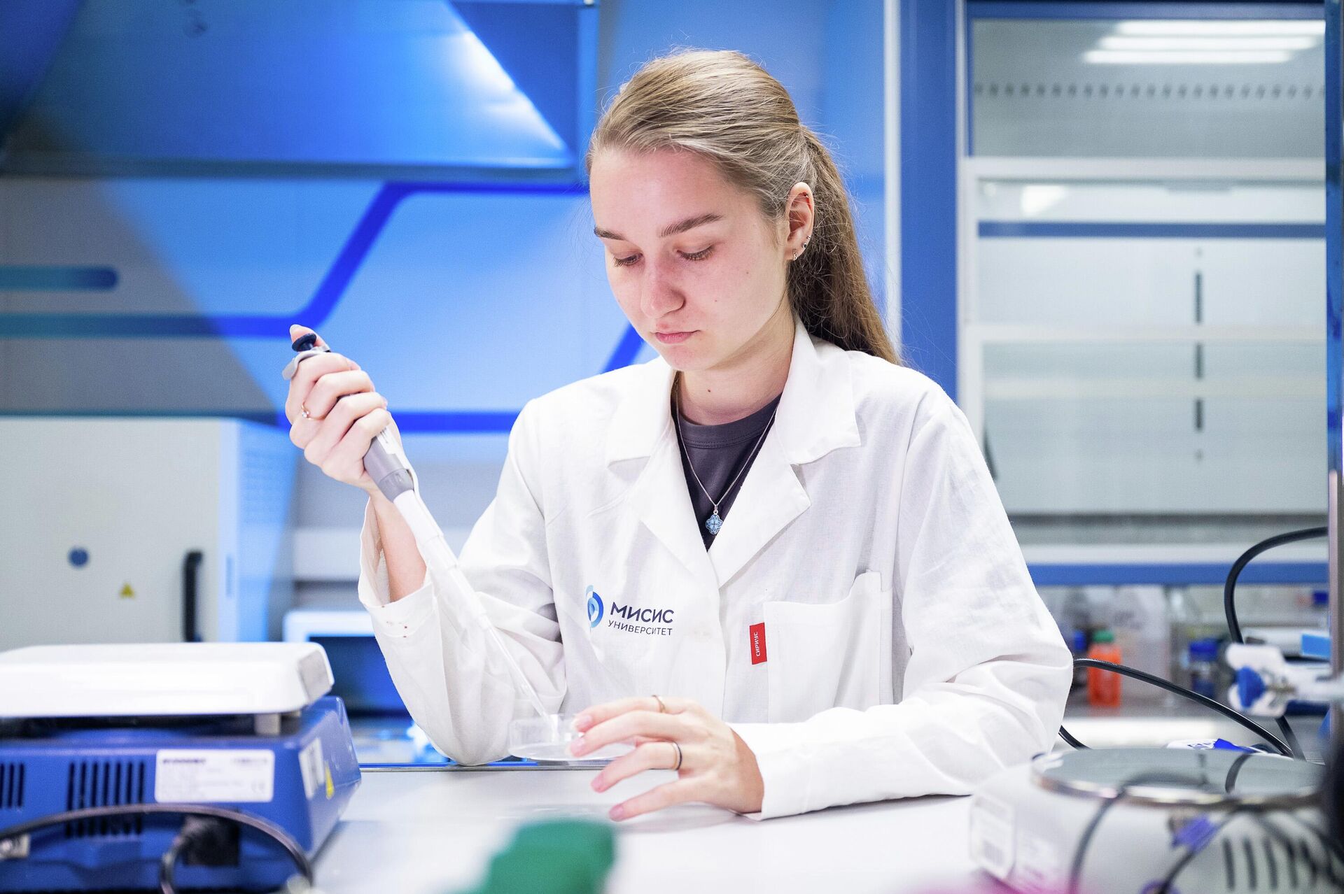 NUST MISIS生物医学工程研究所的学生、该项目参与者达莉娅·齐诺维耶娃 - 俄罗斯卫星通讯社, 1920, 13.08.2026