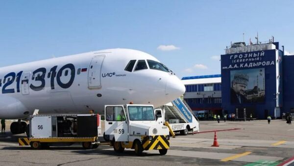 MS-21飞机在格罗兹尼新跑道上完成起飞 - 俄罗斯卫星通讯社
