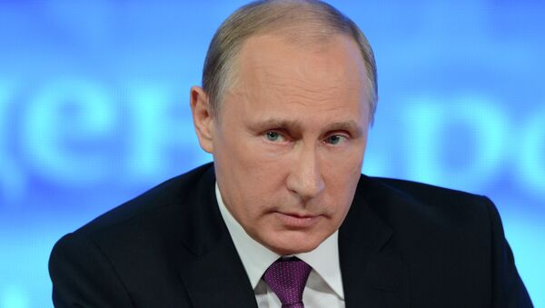 俄罗斯总统弗拉基米尔·普京举行年度大型新闻发布会。  - 俄罗斯卫星通讯社