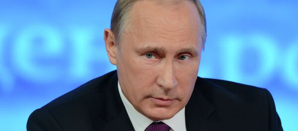 俄罗斯总统弗拉基米尔·普京举行年度大型新闻发布会。  - 俄罗斯卫星通讯社