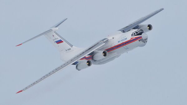 俄聯邦緊急情況部向印尼派出2架飛機72名救援隊員搜尋客機 - 俄羅斯衛星通訊社