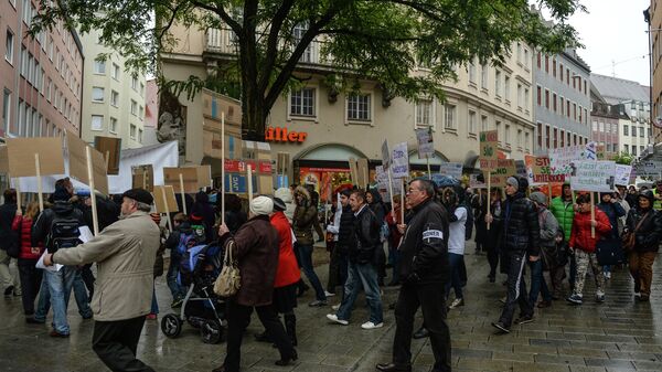 德国4.5万多人走上街头抗议防疫限制 - 俄罗斯卫星通讯社