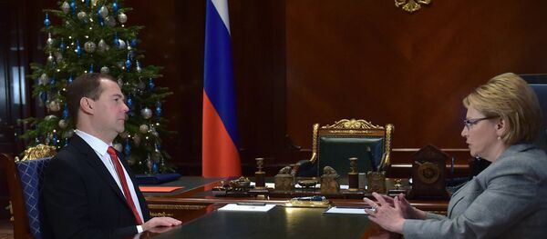 俄羅斯總理德米特里∙梅德韋傑夫和俄衛生部長韋羅尼卡∙斯克沃爾佐娃 - 俄羅斯衛星通訊社