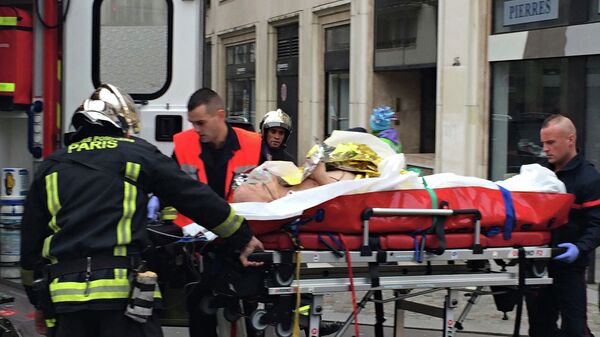 巴黎讽刺报社遭枪击，造成12人死亡 - 俄罗斯卫星通讯社