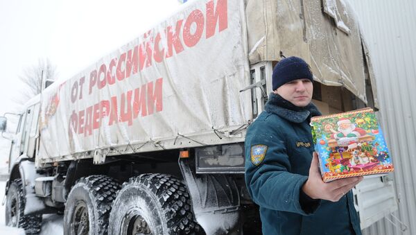 俄緊急情況部人道主義車隊向頓巴斯運送1400噸救援物資 - 俄羅斯衛星通訊社