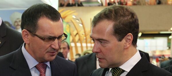 俄總理德米特里∙梅德韋傑夫和俄農業部長尼古拉∙費奧多羅夫 - 俄羅斯衛星通訊社