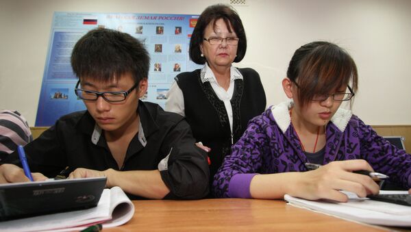 中國學生學習俄語 - 俄羅斯衛星通訊社