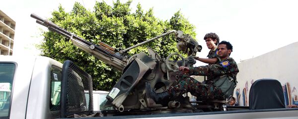 也門首都薩那總統府發生起義者與軍隊衝突 - 俄羅斯衛星通訊社